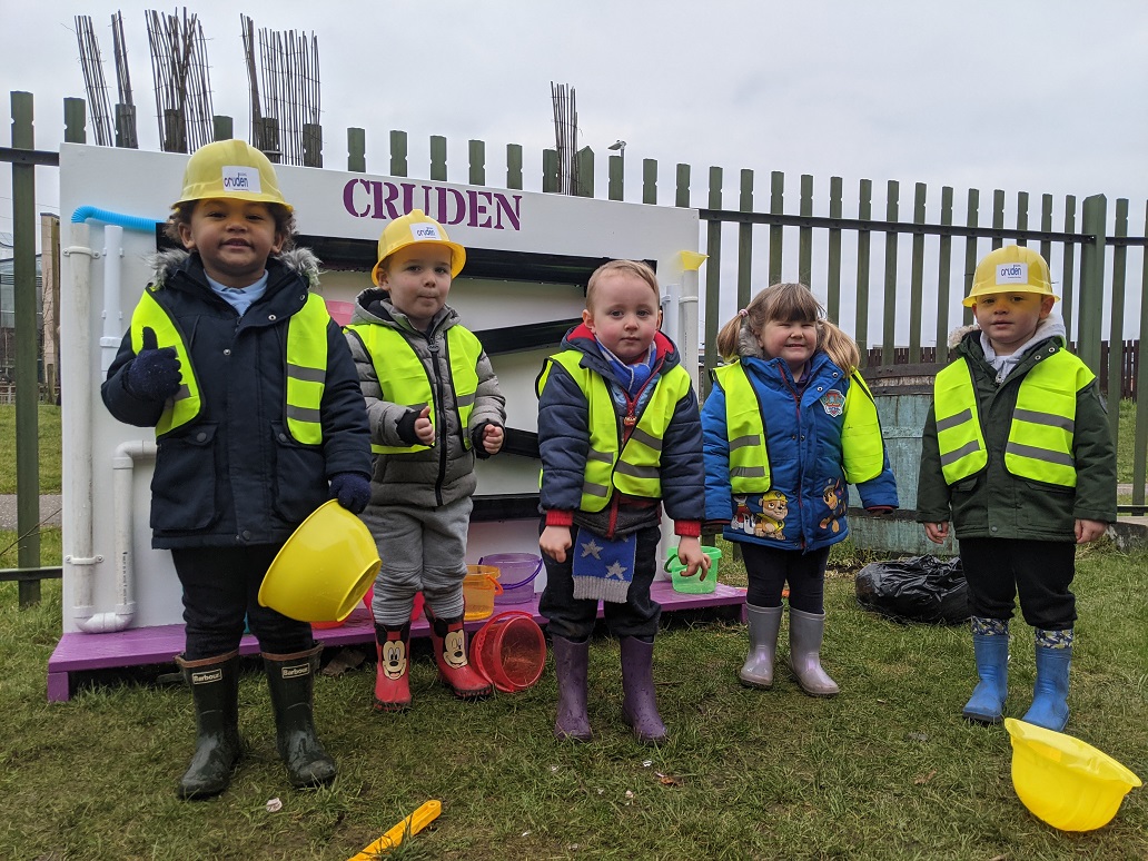 Cruden Building lends helping hand to Rainbow Family Centre | Cruden Homes